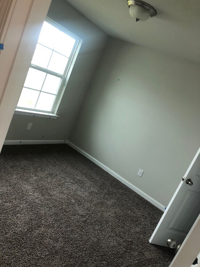 Building Photo - 5683 Magnolia de Percy Dr