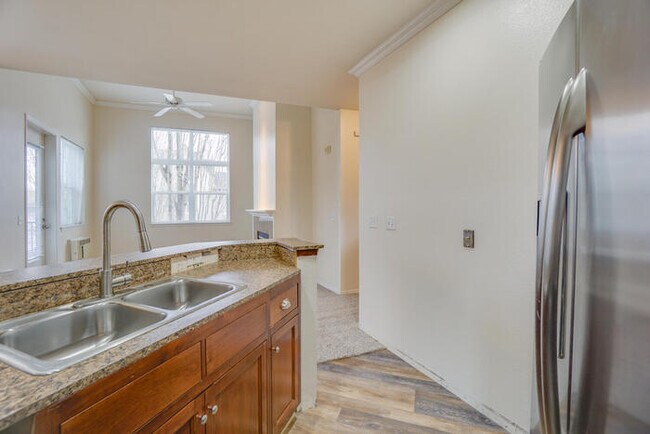 Building Photo - BEAUTIFUL CONDO ON THE COLUMBIA RIVER