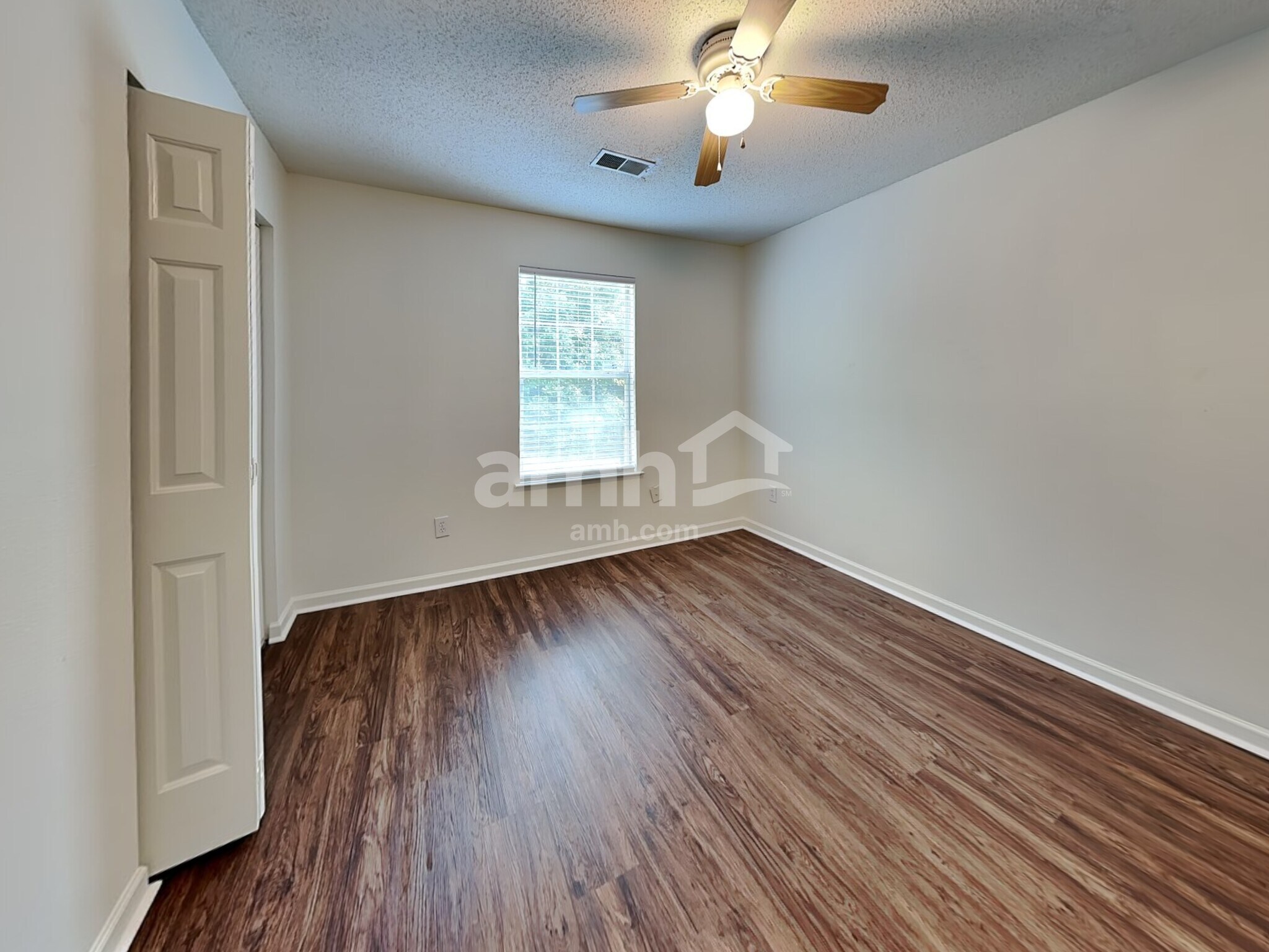 Building Photo - 505 Kingsman Ln