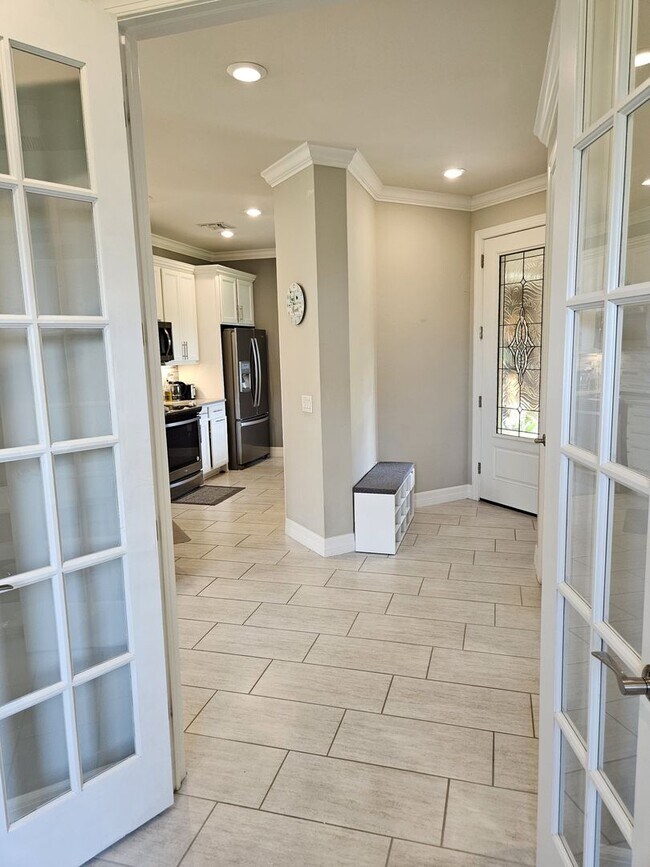 Building Photo - Stunning Model Home – 2 Bedrooms plus Den,...