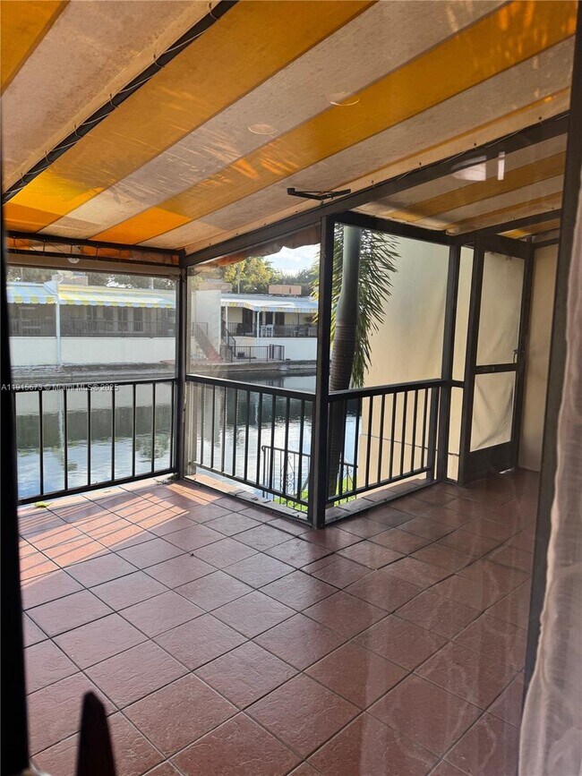 Building Photo - 7000 Crown Gate Ct