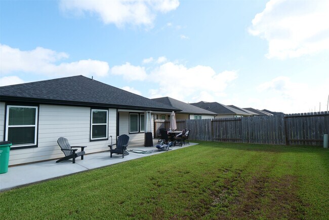 Building Photo - 1303 Lucciola Ln