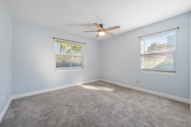 Building Photo - 1260 SW 25th Ln