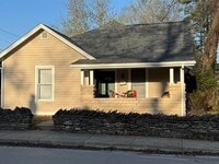 Building Photo - 2 Blocks from Campus - 3BR Move in ready now for August 2026!
