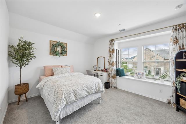 Building Photo - 7035 Granbury Ln