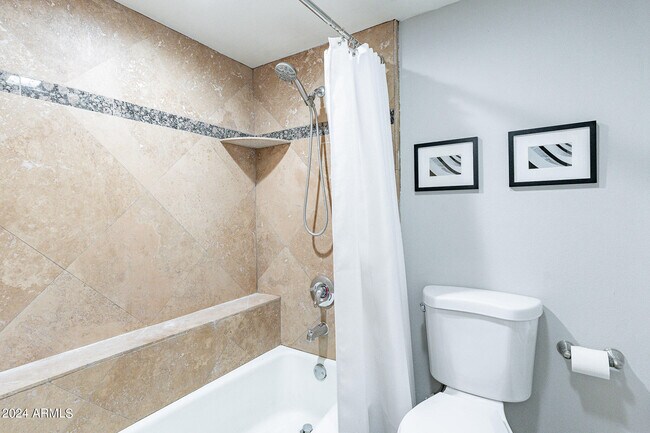 Building Photo - 5110 N 31st Way