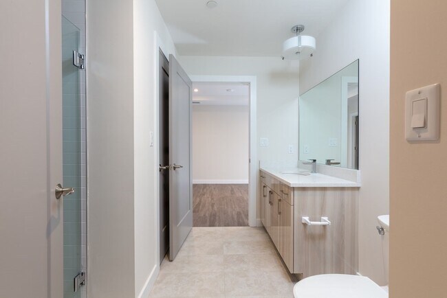 Building Photo - 40 Collins Ave