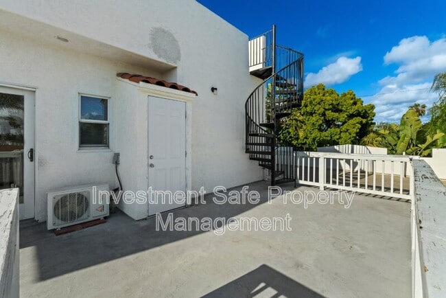 Building Photo - 1824 Palm Ave