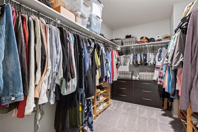 Building Photo - 120 Benmyrtle Trl