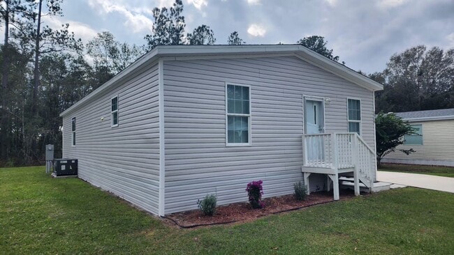 Building Photo - 55+ COMMUNITY!!