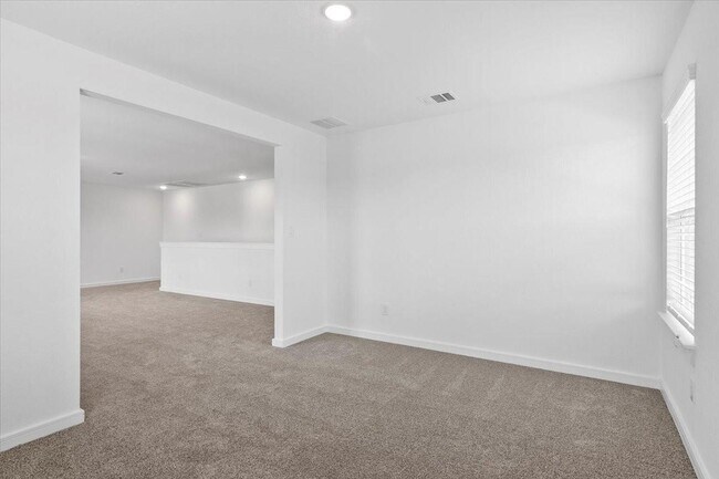 Building Photo - 107 Walnut Hl Ct
