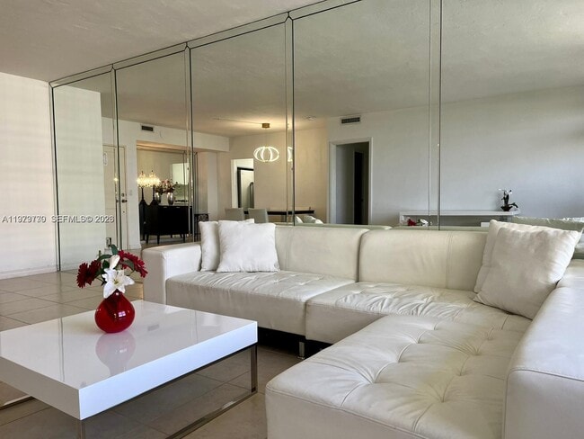 Building Photo - 10185 Collins Ave