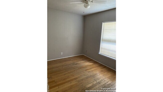 Building Photo - 15043 Misty Bnd Dr