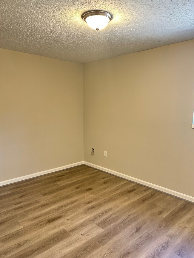 Building Photo - 21B 1st St