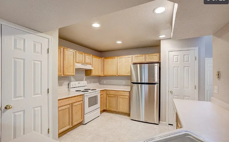 Building Photo - 6615 Desert Willow Way