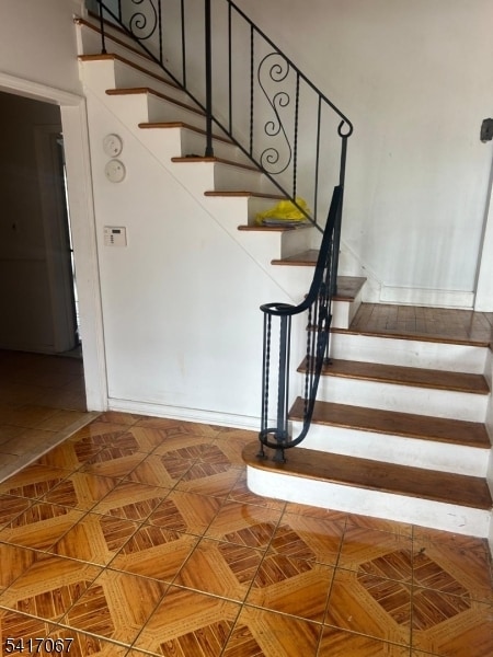 Building Photo - 448 W 4th Ave