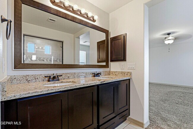 Building Photo - 14705 Tierra Escape Ave
