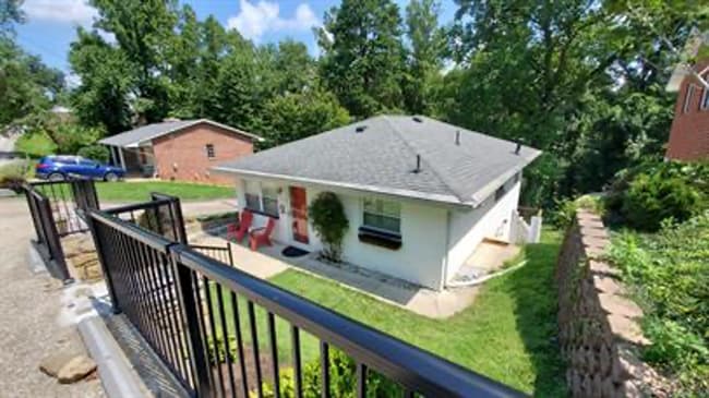 Building Photo - 1730 Huber Rd