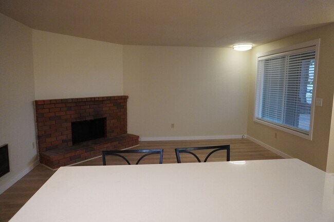 Building Photo - r3128.3130NE.86th.AVE