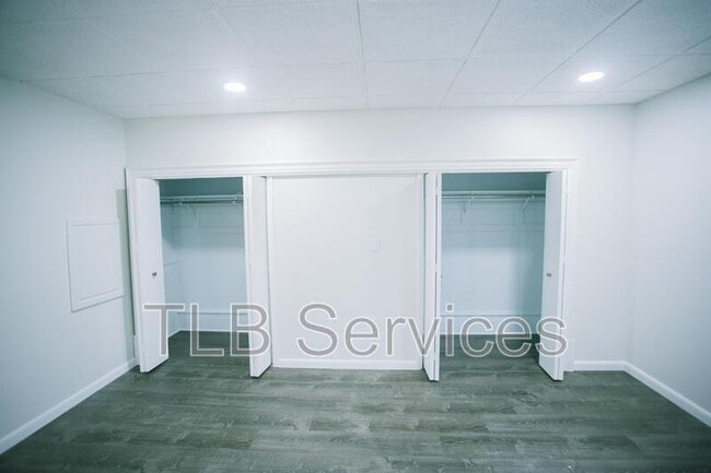 Building Photo - 159 Bellman St