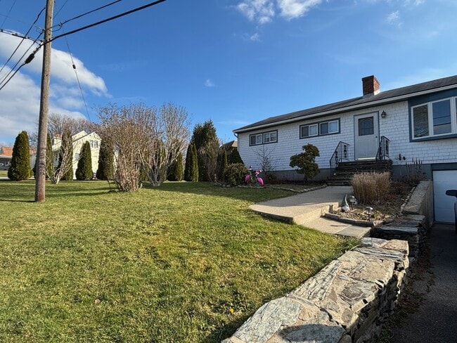 Building Photo - 29 Newport Ave