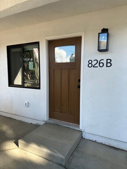 Building Photo - 826 Rose Ave