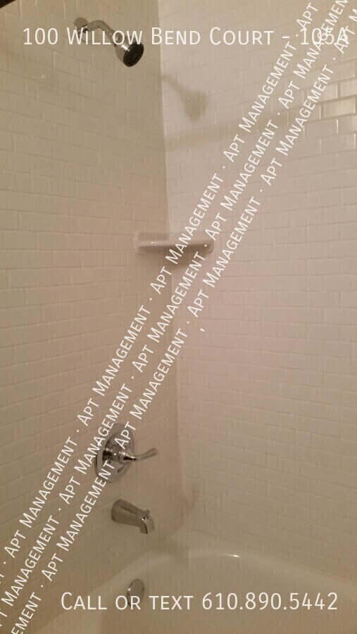 Building Photo - 100 Willow Bnd Ct