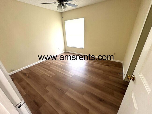 Building Photo - 3285 Peace Pipe Dr