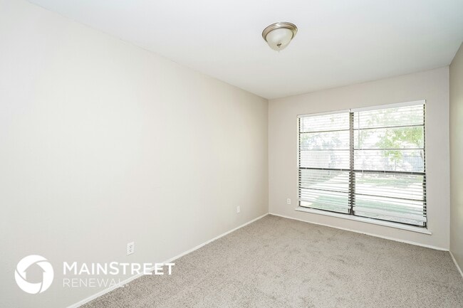 Building Photo - 7516 Four Winds Dr