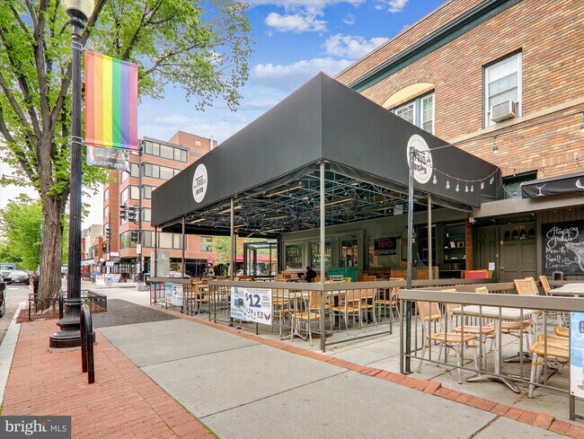 Building Photo - 1830 17th St NW