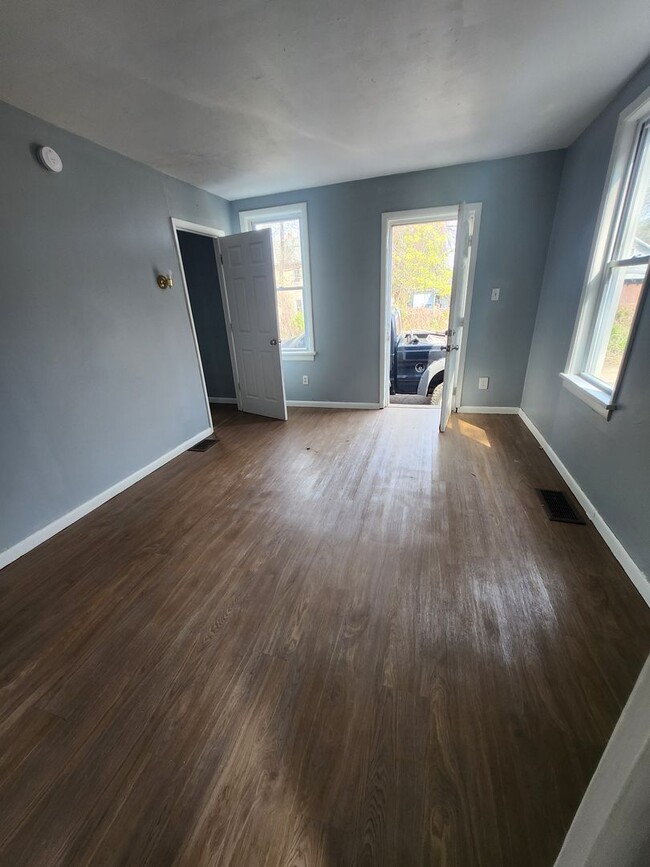 Primary Photo - 3 bedroom single family home