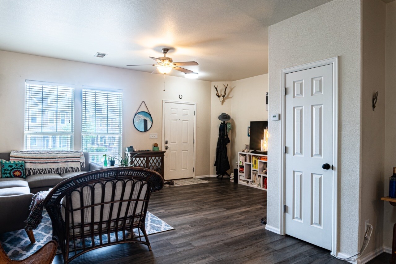 Building Photo - 3477 Grey Owl Point