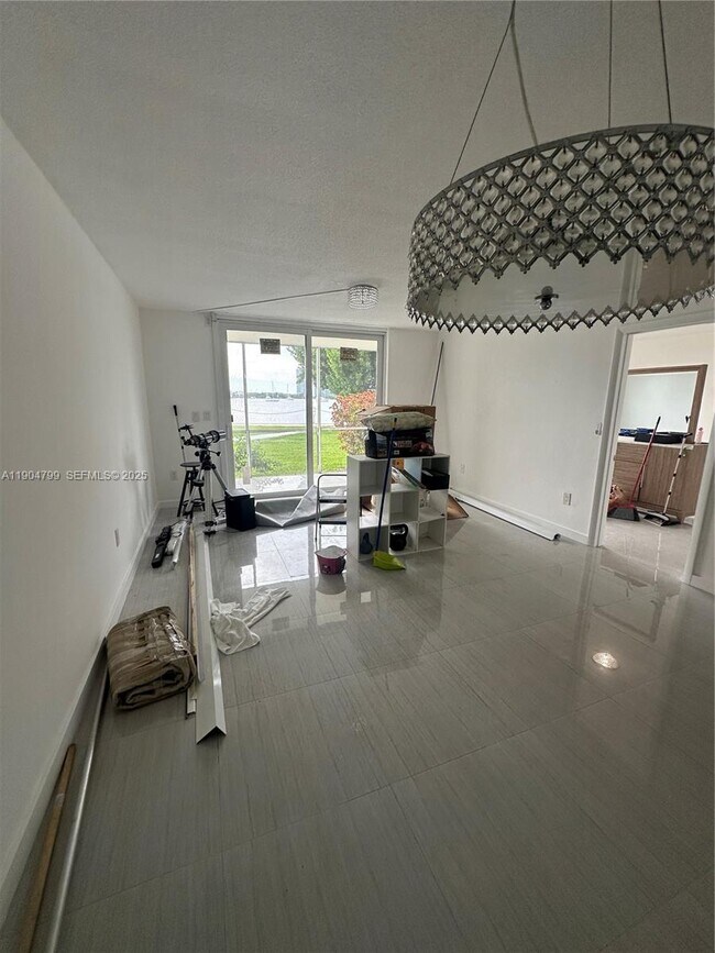 Building Photo - 3000 Marcos Dr