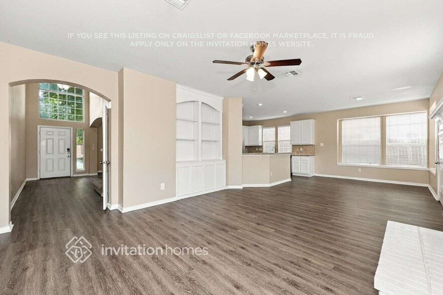 Building Photo - 4634 Lincolnshire Dr