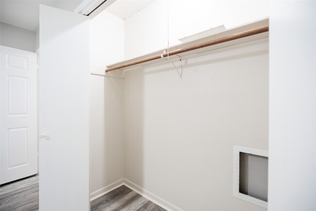 Building Photo - 3050 Orange St