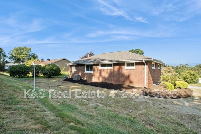Building Photo - 535 Hickory Dr