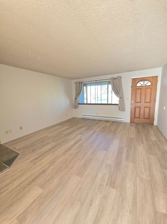 Building Photo - 2bed/1bath Edgewood Duplex*****COMING SOON***