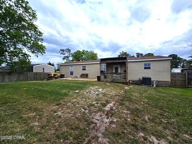 Building Photo - 2115 Bent Oak Ct