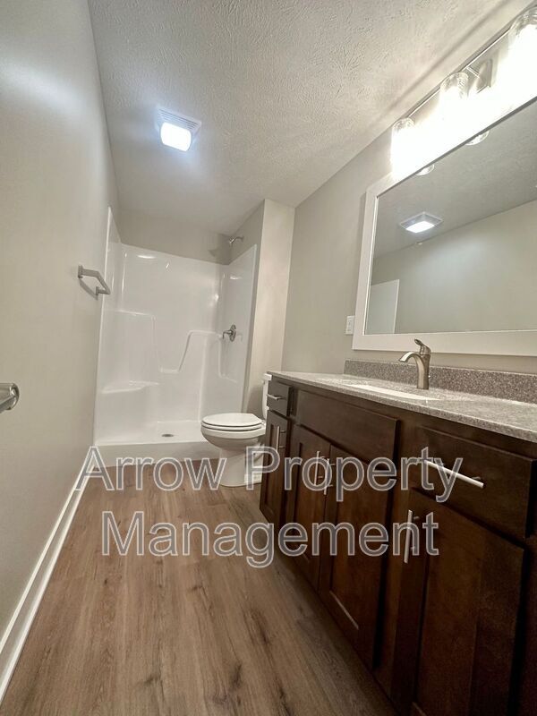 Building Photo - 8709 S 82nd St