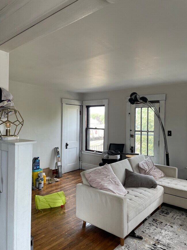 Building Photo - 50 Clarence Ave