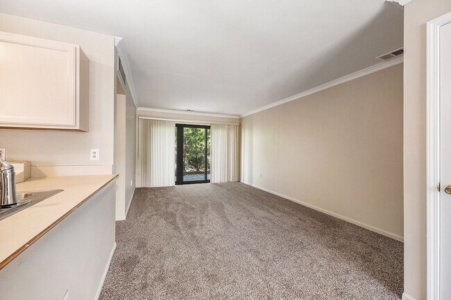 Building Photo - 30685 Hidden Pines Ln