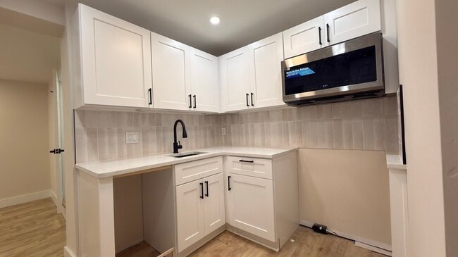 Building Photo - 5813 Tampico-1