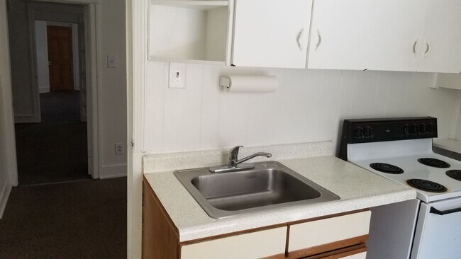 Building Photo - 5259 Whitaker Ave