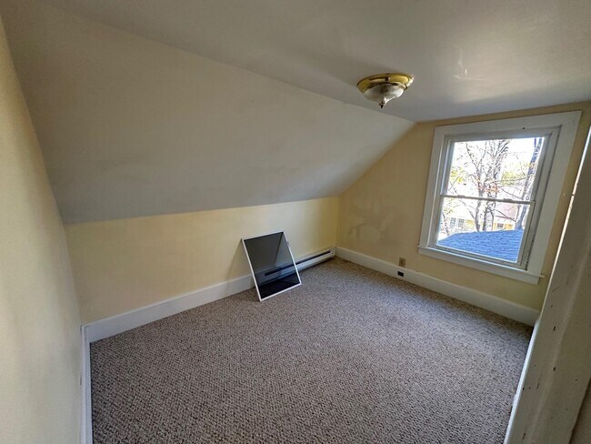 Building Photo - 21 Nelson St