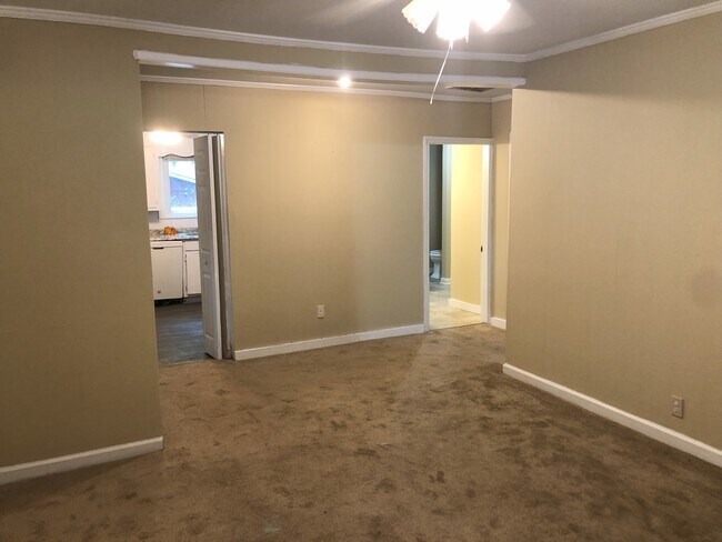 Building Photo - 703 Buford Hwy