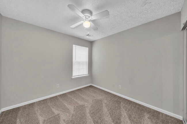 Building Photo - 225 Osmanthus Way