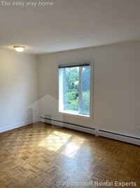 Building Photo - 524 Putnam Ave