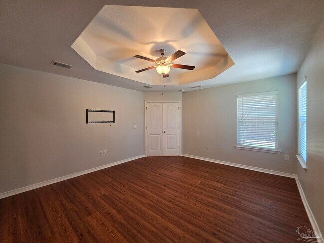 Building Photo - 5574 Peach Dr