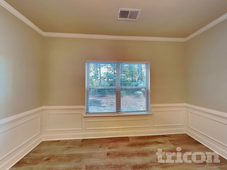 Building Photo - 11938 Quail Dr