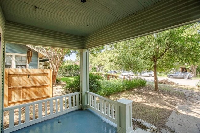 Building Photo - 4205 Avenue B